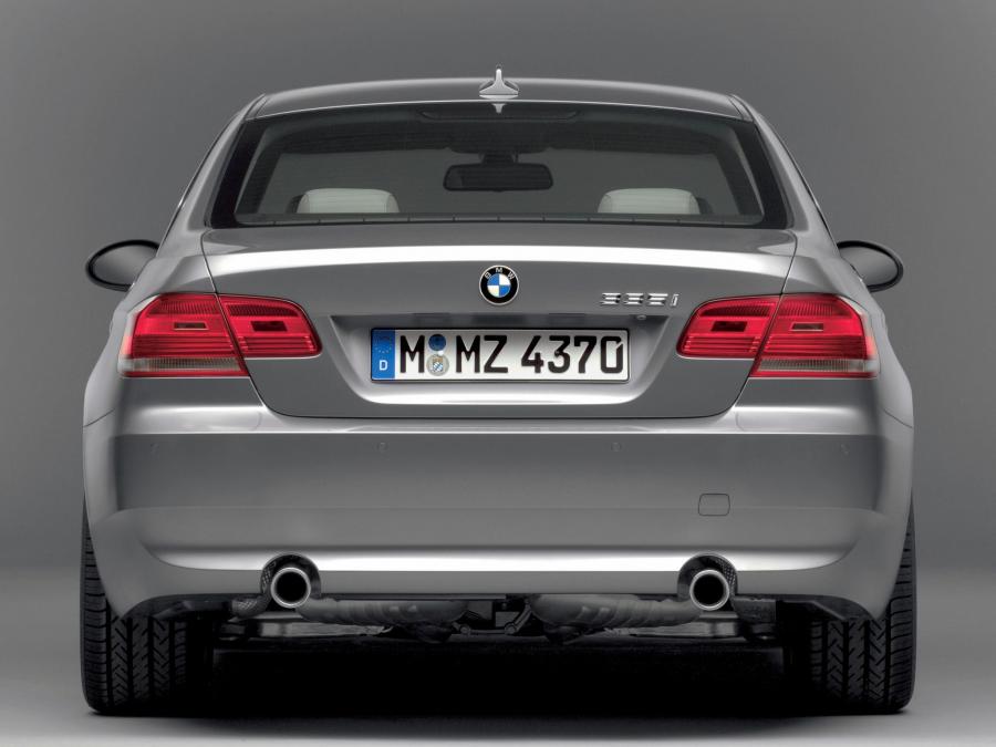  BMW 335i Coupe 2007 года  (фото 2 из 16)